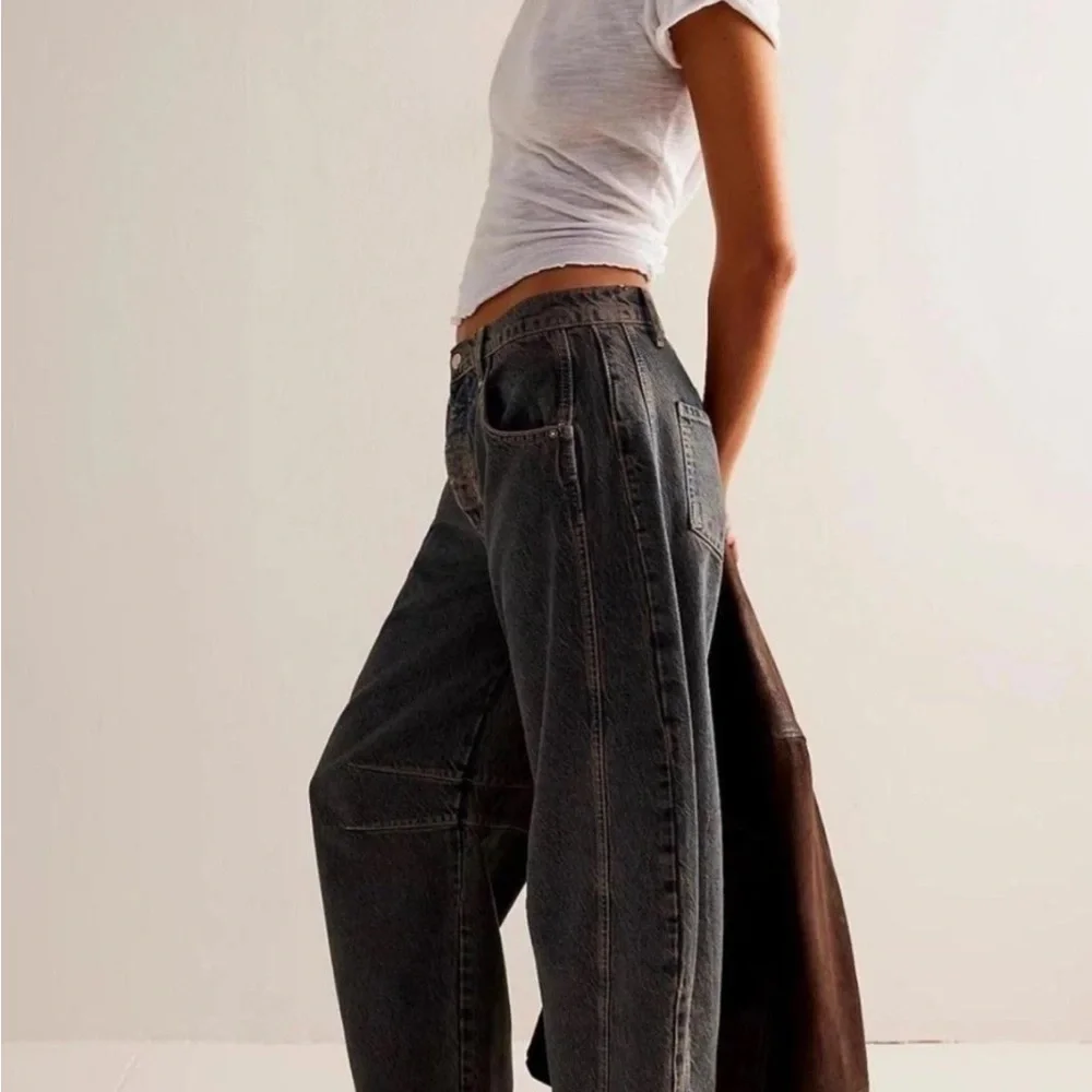 We The Free Indigo Lucky You Barrel Jeans - Picture 4 of 10